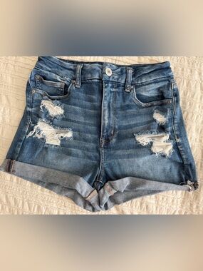 American Eagle Distressed Denim Shorts - Light Blue